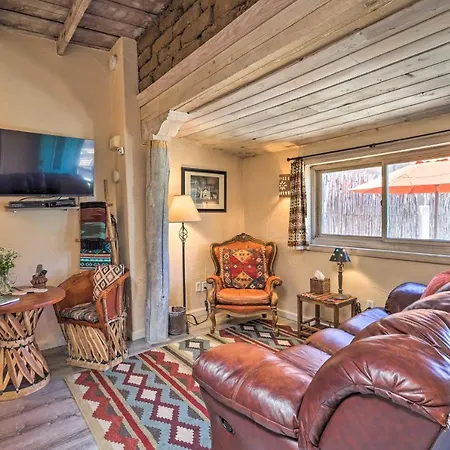 Authentic Adobe Abode < 1 Mile To Sante Fe Plaza! Holiday home Santa Fe