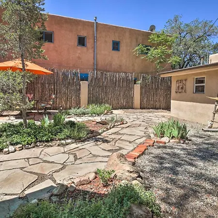 Authentic Adobe Abode < 1 Mile To Sante Fe Plaza! Holiday home *