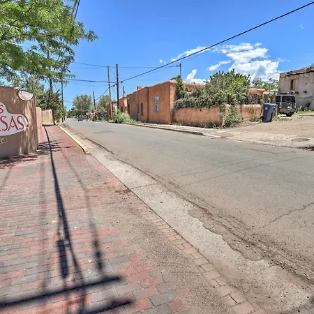 Authentic Adobe Abode < 1 Mile To Sante Fe Plaza! Holiday home *