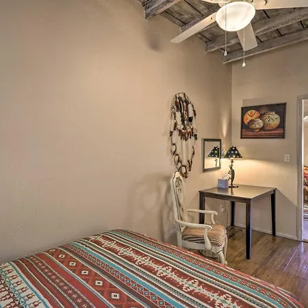 Holiday home Authentic Adobe Abode < 1 Mile To Sante Fe Plaza!