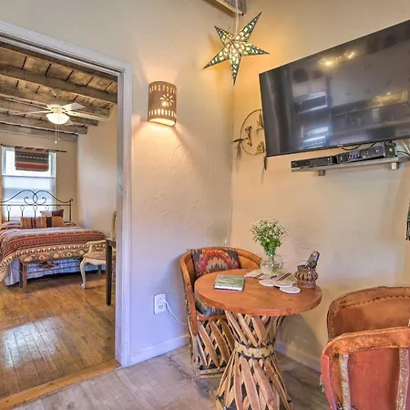 Authentic Adobe Abode < 1 Mile To Sante Fe Plaza! Holiday home Santa Fe