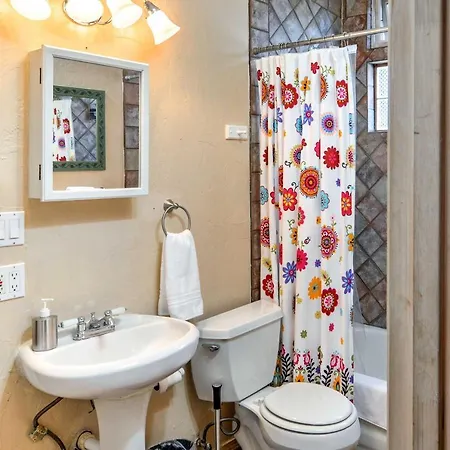 Authentic Adobe Abode < 1 Mile To Sante Fe Plaza! *