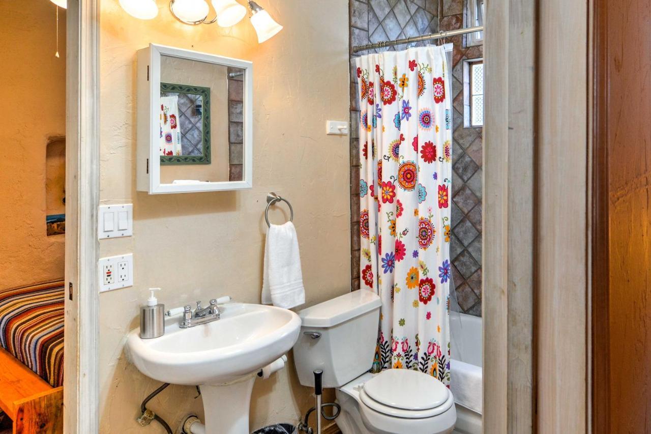 Authentic Adobe Abode Less Than 1 Mile To Sante Fe Plaza! *